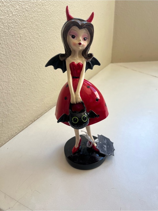 Bella Luxx Other - Bella Luxx Red Devil Girl Figurine with Bat Wings and Purse Halloween